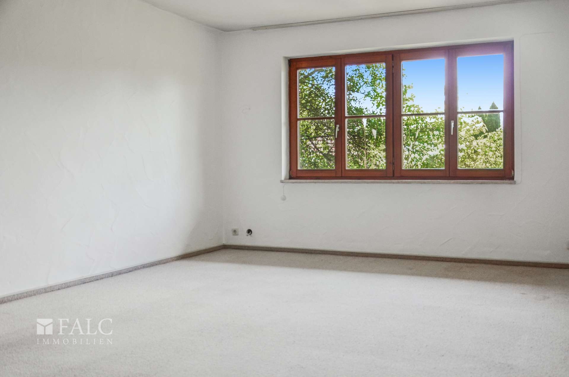 Geräumiges Schlafzimmer im UG der Einliegerwohnung